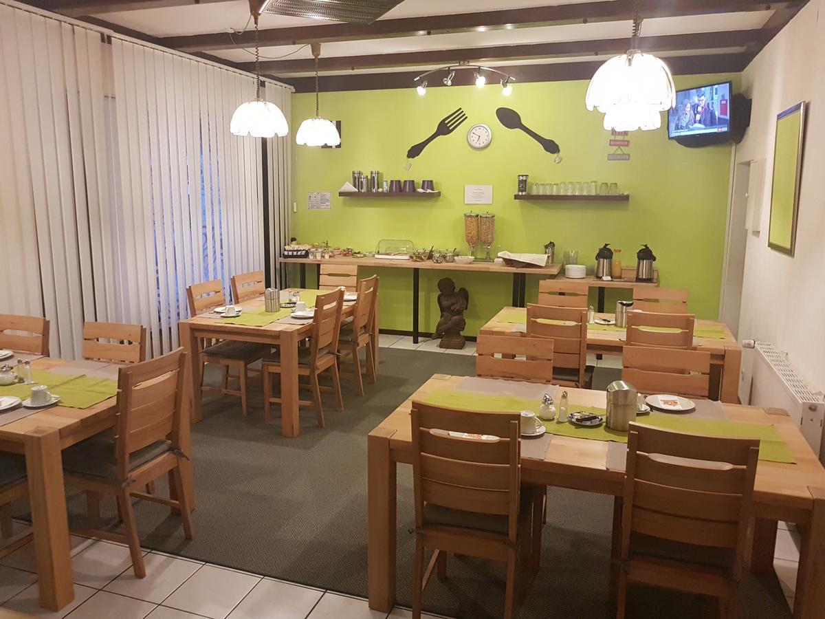 Gaestehaus Am Heuss-Platz Ерланген Екстериор снимка